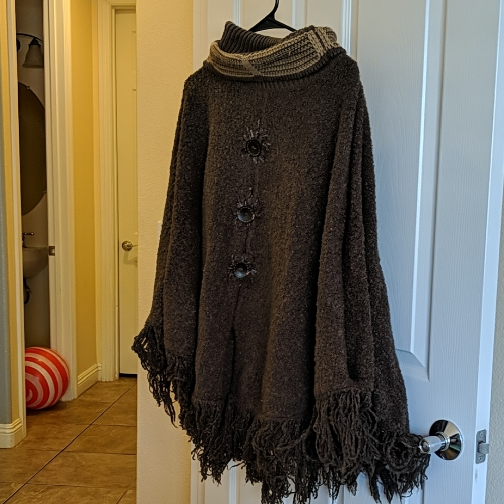 Kessley.co USA Cape Sweater